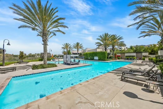 323 Adela, Lake Forest CA: https://media.crmls.org/medias/321f86ae-49f7-47eb-9313-ec1a0b04641d.jpg