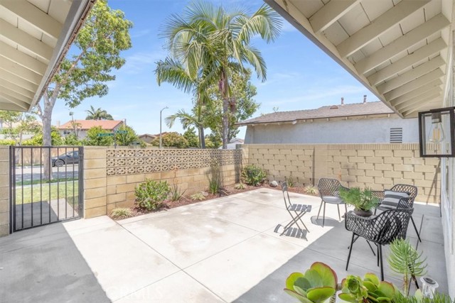 Detail Gallery Image 7 of 55 For 13864 Elgers St, Cerritos,  CA 90703 - 3 Beds | 2 Baths