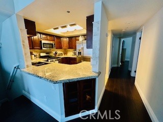 7543 W Liberty Parkway, Fontana CA: https://media.crmls.org/medias/321fa782-1c79-4c5e-8e77-1d21be4e58fa.jpg