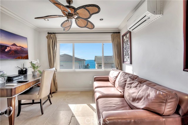 150 Cress Street, Laguna Beach CA: https://media.crmls.org/medias/32207b27-4806-466b-bedd-541f53546af9.jpg