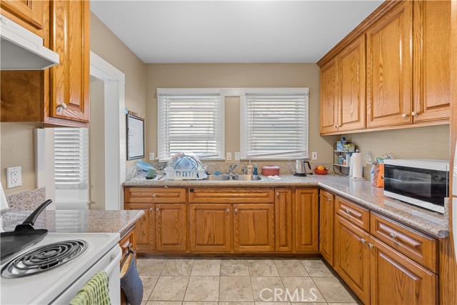 Detail Gallery Image 8 of 25 For 672 Junipero, Long Beach,  CA 90814 - – Beds | – Baths