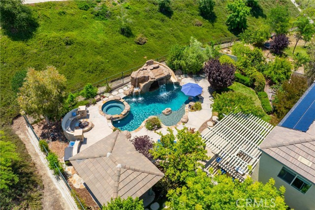 17138 Hickory Ridge Court, Canyon Country CA: https://media.crmls.org/medias/3220f497-6a2e-4102-9ac6-5f1536ef4092.jpg