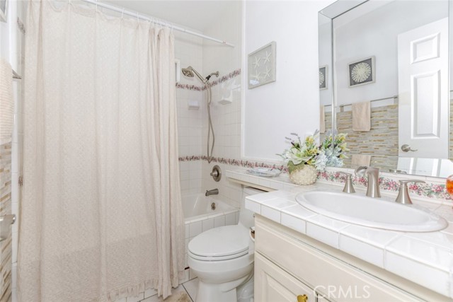 Detail Gallery Image 20 of 44 For 19620 Green Mountain Dr, Newhall,  CA 91321 - 4 Beds | 2 Baths