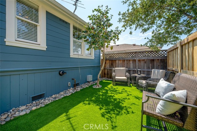 760 & 762 Woodbridge, San Luis Obispo CA: https://media.crmls.org/medias/3221a0de-810e-4e0b-93df-e79a5d4a887d.jpg