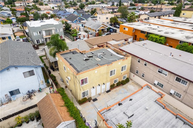 Detail Gallery Image 10 of 12 For 1050 Orange Ave, Long Beach,  CA 90813 - – Beds | – Baths