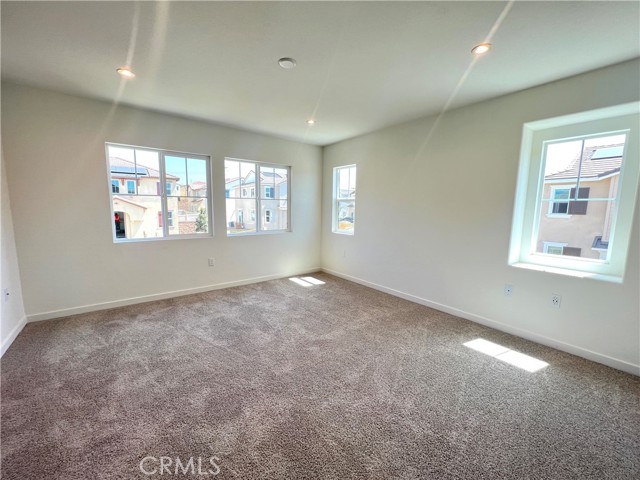 16036 Olivas Lane, Fontana CA: https://media.crmls.org/medias/3222163c-e4d5-4b78-8614-a19ce487c1ba.jpg