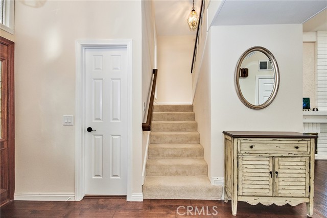 Detail Gallery Image 6 of 54 For 3030 Heather Dr, Fullerton,  CA 92835 - 5 Beds | 3/1 Baths