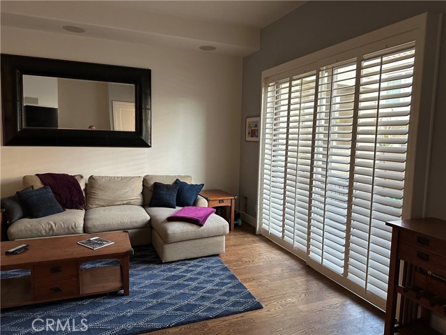 305 Kansas Street, El Segundo CA: https://media.crmls.org/medias/3222a2c6-4469-4b7a-abb6-304c44bb840c.jpg