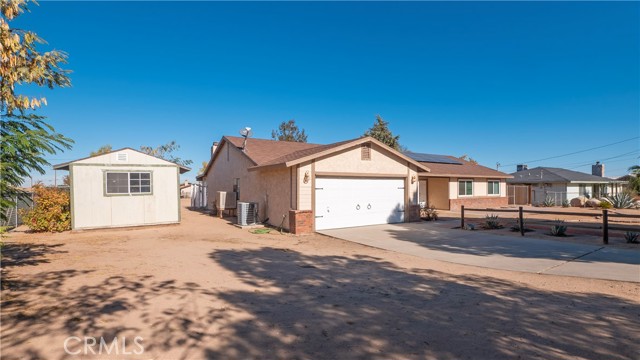 Detail Gallery Image 3 of 54 For 14914 Larch St, Hesperia,  CA 92345 - 4 Beds | 3 Baths