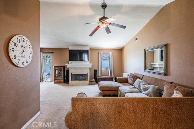 Detail Gallery Image 14 of 74 For 23825 N Canyon Lake Dr, Canyon Lake,  CA 92587 - 3 Beds | 2 Baths