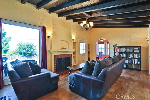 10450 Mountair Avenue photo 4