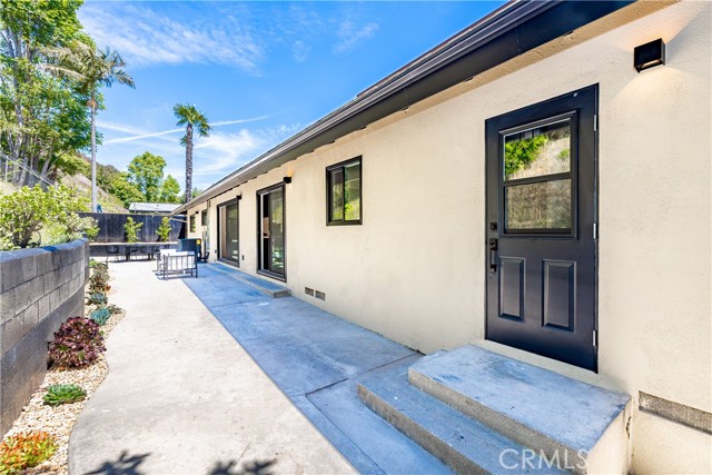 2321 Coldwater Canyon Drive, Beverly Hills, California 90210, 3 Bedrooms Bedrooms, ,2 BathroomsBathrooms,Single Family Residence,For Sale,Coldwater Canyon,LG24074782