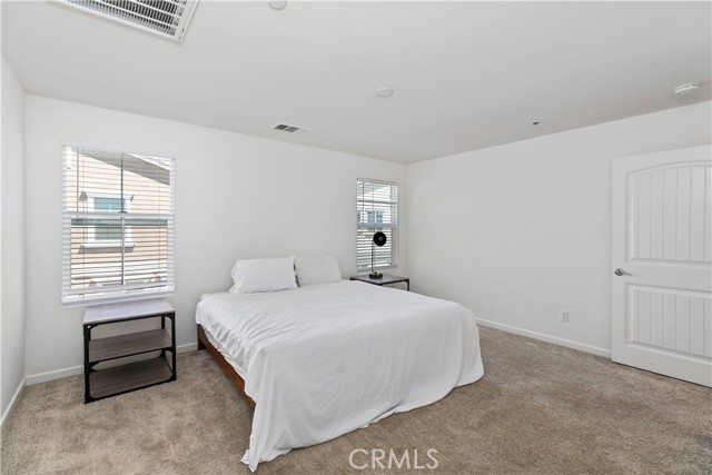 Detail Gallery Image 13 of 35 For 24942 Lear Ln, Moreno Valley,  CA 92553 - 5 Beds | 2/1 Baths