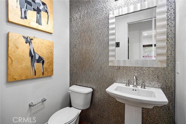 Detail Gallery Image 15 of 51 For 62 Holmes Pl, Tustin,  CA 92782 - 5 Beds | 4/1 Baths