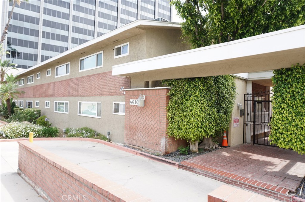 4610 Densmore Avenue #20