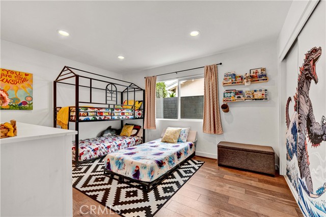 2218 S Linda Way, Santa Ana CA: https://media.crmls.org/medias/322836d7-a20d-4536-9dca-0321ad8e9470.jpg