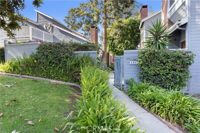 1917 Nelson Avenue, Redondo Beach, California 90278, 3 Bedrooms Bedrooms, ,2 BathroomsBathrooms,Residential,Sold,Nelson,SB22174600