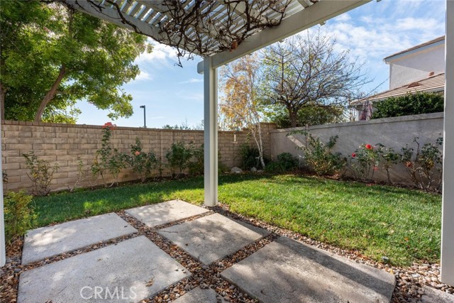 Detail Gallery Image 25 of 42 For 27807 Crown Court Cir #3,  Valencia,  CA 91354 - 3 Beds | 2/1 Baths