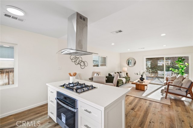 3974 Newton Street, Torrance, California 90505, 3 Bedrooms Bedrooms, ,2 BathroomsBathrooms,Residential,For Sale,Newton,PV25048381