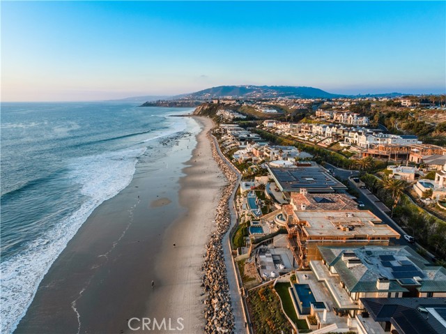 21 Strand Beach Drive, Dana Point CA: https://media.crmls.org/medias/322b4869-9140-41f7-bfa1-2cafcff4617e.jpg