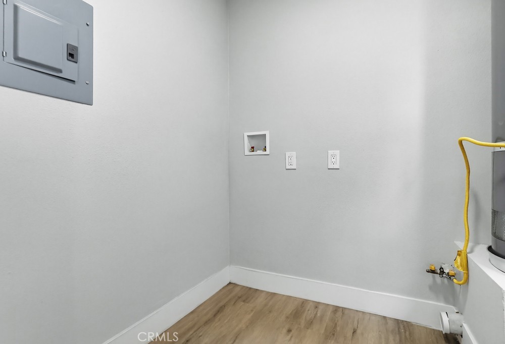 https://media.crmls.org/medias/322b845e-2e9c-40a3-8c02-0f01202850ea.jpg?preset=X-Large
