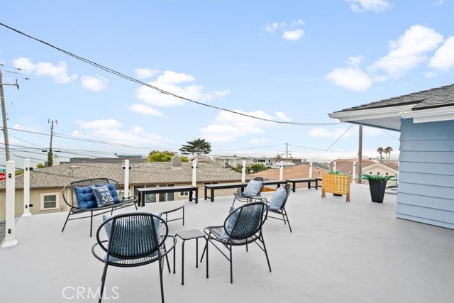 31 N 3rd Street, Cayucos CA: https://media.crmls.org/medias/322c18e1-6fd2-4da0-b2dc-c15dc64e91e6.jpg