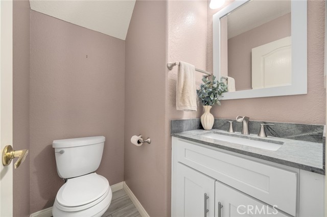 Detail Gallery Image 16 of 39 For 383 Park Ave, Long Beach,  CA 90814 - 3 Beds | 3 Baths