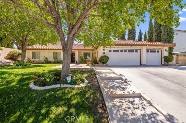 Detail Gallery Image 1 of 34 For 2800 Gus Ct, Lancaster,  CA 93536 - 3 Beds | 2 Baths