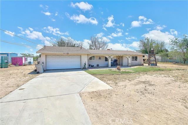 Detail Gallery Image 1 of 32 For 8239 8th Ave, Hesperia,  CA 92345 - 3 Beds | 2 Baths