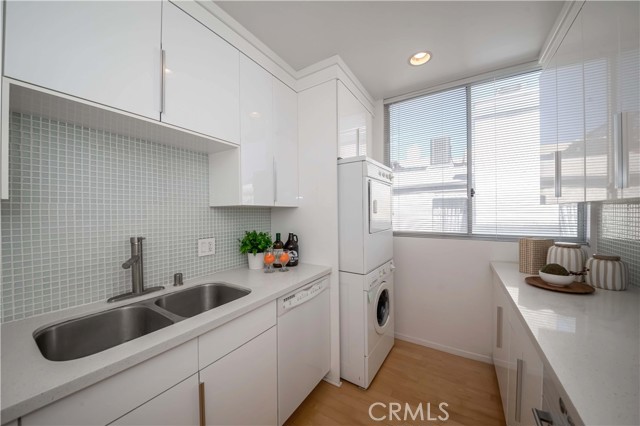 Detail Gallery Image 30 of 43 For 938 2nd St #301,  Santa Monica,  CA 90403 - 2 Beds | 2/1 Baths