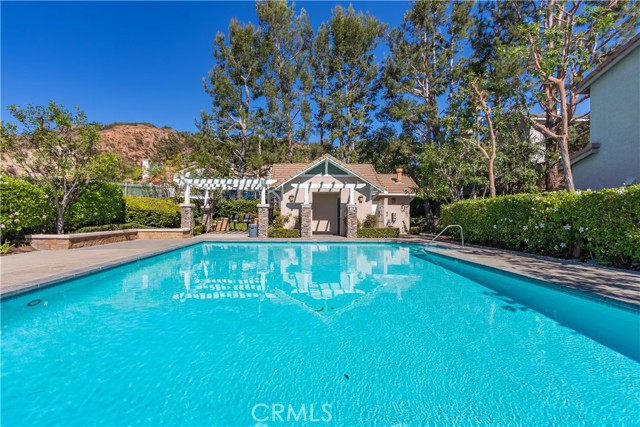 5904 E Bottlebrush Drive, Orange CA: https://media.crmls.org/medias/322ef3be-988f-4f80-9091-eee6ac888273.jpg