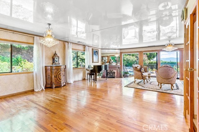 Detail Gallery Image 9 of 33 For 17861 Cathedral Pl, Encino,  CA 91316 - 3 Beds | 3 Baths