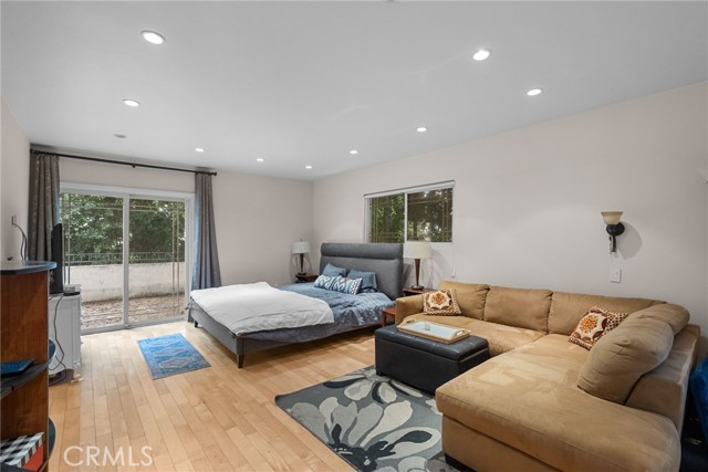 11821 Balboa, Granada Hills CA: https://media.crmls.org/medias/322fbb25-d764-4c0b-8db8-4b0f013ca0fb.jpg