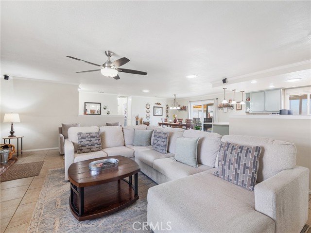 Detail Gallery Image 8 of 46 For 14427 Holly Dr, Victorville,  CA 92395 - 4 Beds | 2 Baths