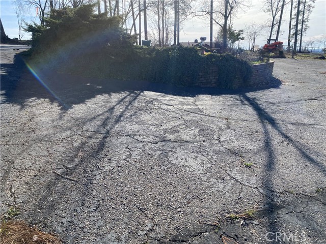 5689 Brookview Way, Paradise CA: https://media.crmls.org/medias/32309e77-1636-4b8d-adbe-90b8cacf9e78.jpg