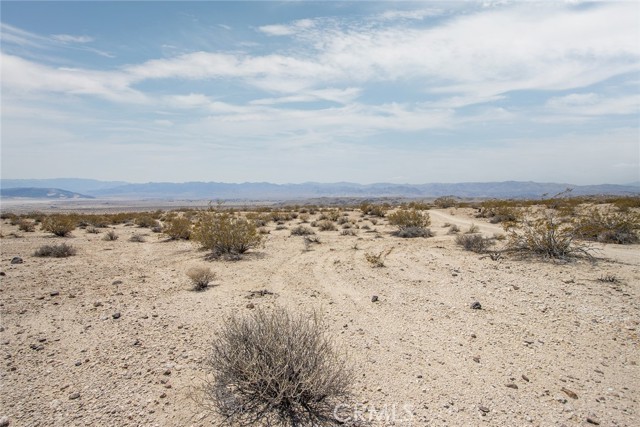 Detail Gallery Image 17 of 17 For 5678 La Brisa Dr, Joshua Tree,  CA 92252 - – Beds | – Baths