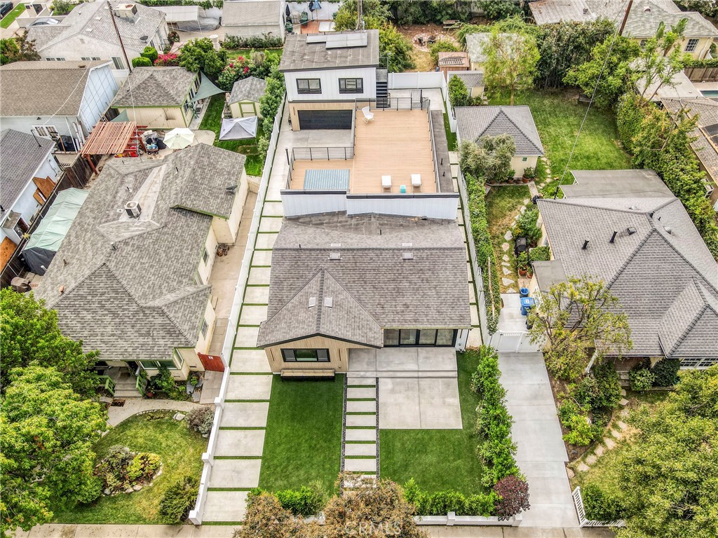 https://media.crmls.org/medias/3231834a-f9e8-4d14-a4d3-7e83b7ed270a.jpg?preset=X-Large
