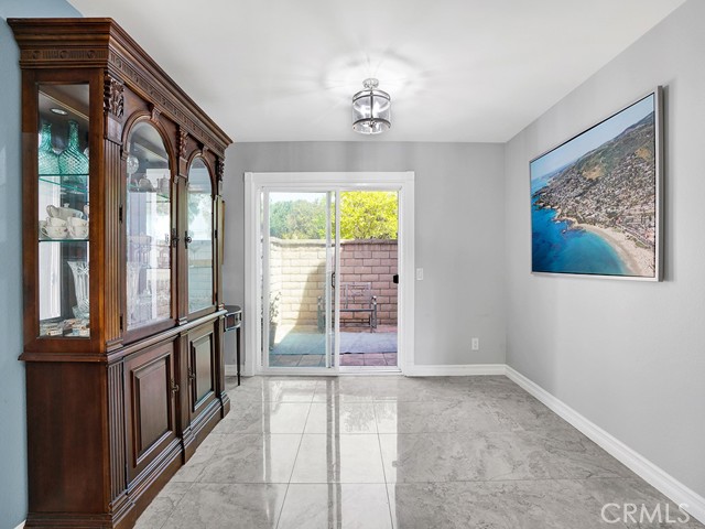 Detail Gallery Image 13 of 63 For 3842 Montego Dr, Huntington Beach,  CA 92649 - 4 Beds | 3 Baths