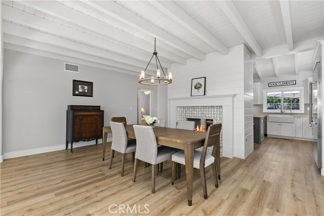 Detail Gallery Image 11 of 40 For 127 West Avenida De Los Lobos Marinos, San Clemente,  CA 92672 - 4 Beds | 2 Baths