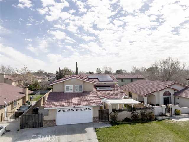 43932 Rembrandt Street, Lancaster CA: https://media.crmls.org/medias/32328383-6005-4284-b0ff-e657da0ffd14.jpg