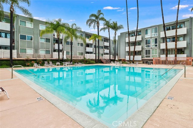 Detail Gallery Image 2 of 45 For 4915 Tyrone Ave #204,  Sherman Oaks,  CA 91423 - 1 Beds | 1 Baths