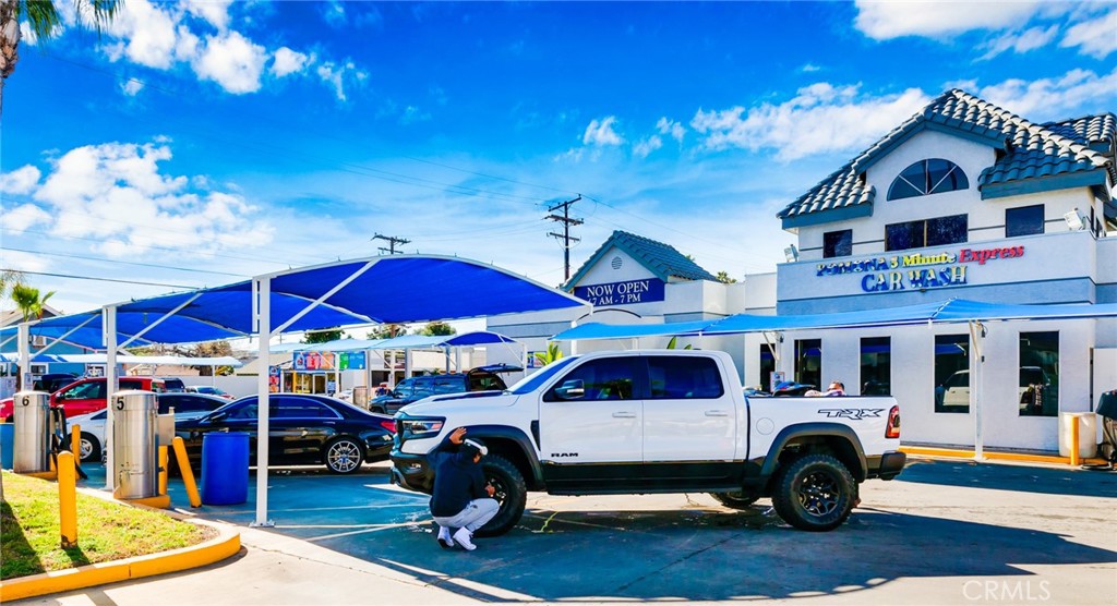 530 E Holt Avenue, Pomona, CA 91767