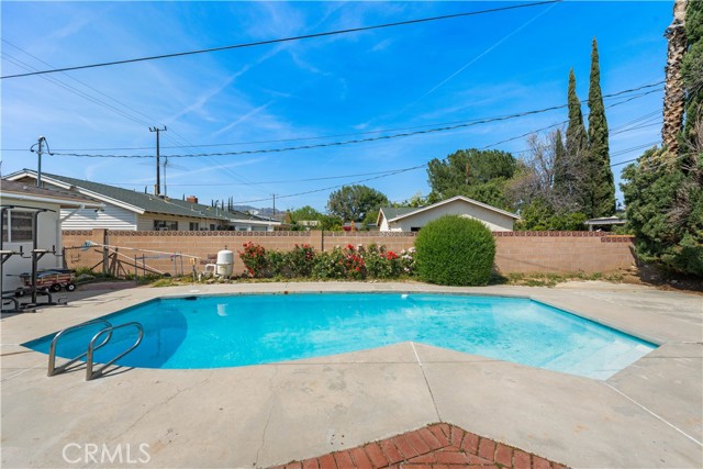 7948 Fallbrook Ave, West Hills CA: https://media.crmls.org/medias/32335a31-497e-444b-8403-ac0bf66b287b.jpg
