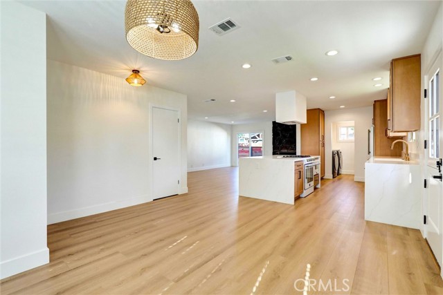 Detail Gallery Image 16 of 27 For 7043 E Harco, Long Beach,  CA 90808 - 3 Beds | 1/1 Baths