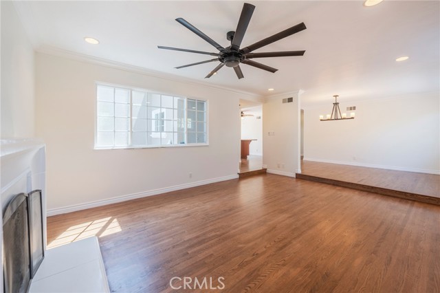 Detail Gallery Image 15 of 45 For 15871 Belfast Ln, Huntington Beach,  CA 92647 - 3 Beds | 2/1 Baths