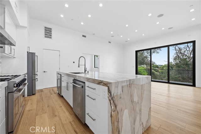 Detail Gallery Image 35 of 58 For 6565 Pickwick, Los Angeles,  CA 90042 - 3 Beds | 2/1 Baths