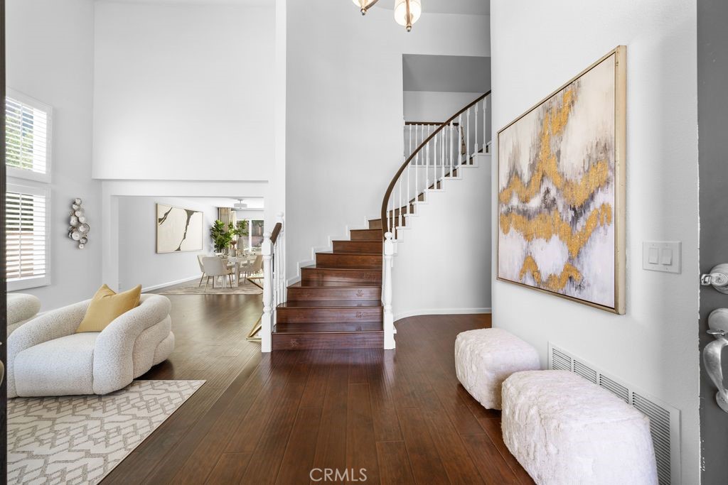 MLS #WS25106206 img 5