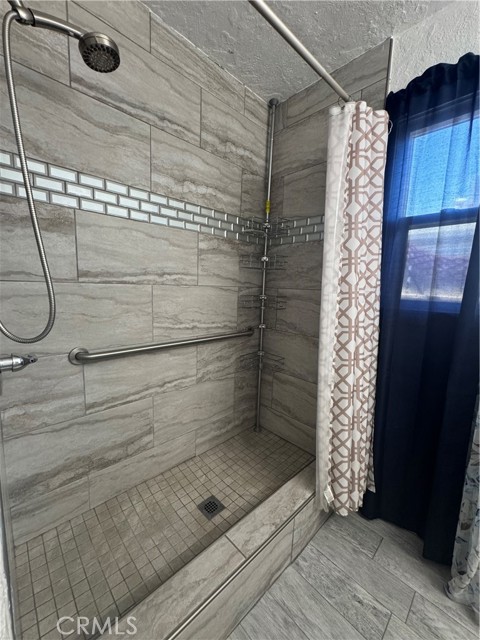 Detail Gallery Image 6 of 22 For 445 W Yale Ave, Coalinga,  CA 93210 - 2 Beds | 1 Baths