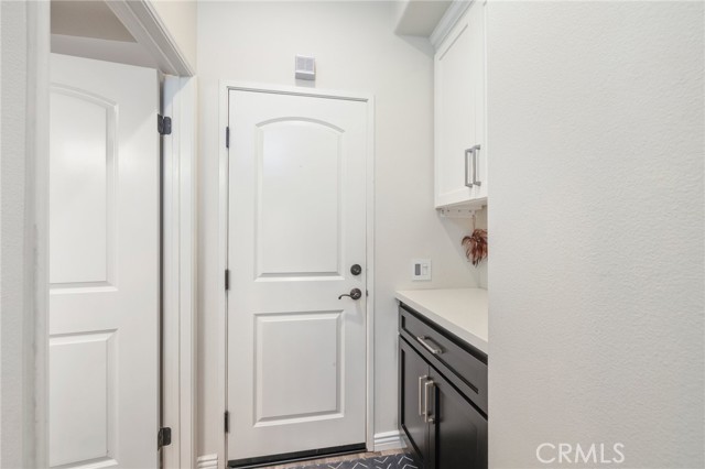 Detail Gallery Image 14 of 39 For 572 S Melrose St, Anaheim,  CA 92805 - 3 Beds | 2/1 Baths