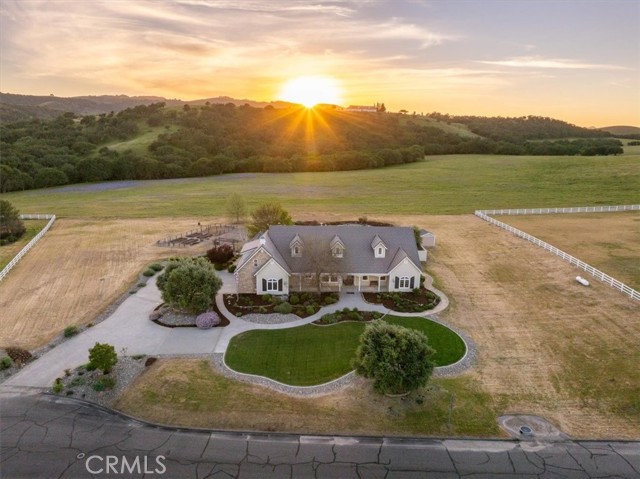 Detail Gallery Image 3 of 64 For 775 via Del Salinas, Paso Robles,  CA 93446 - 4 Beds | 3/1 Baths